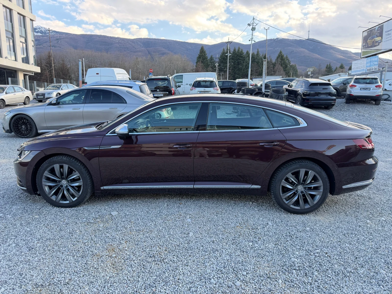 VW Arteon 2.0 TSI 4x4 280кс ELEGANCE РЕАЛНИ КМ, снимка 8 - Автомобили и джипове - 54145579