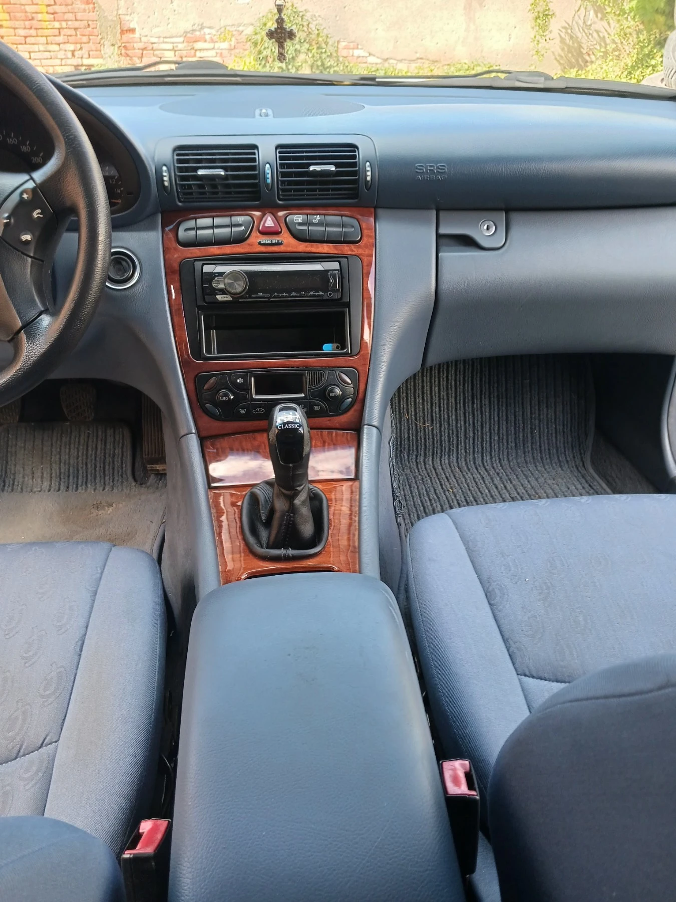 Mercedes-Benz C 220, снимка 9 - Автомобили и джипове - 54402446