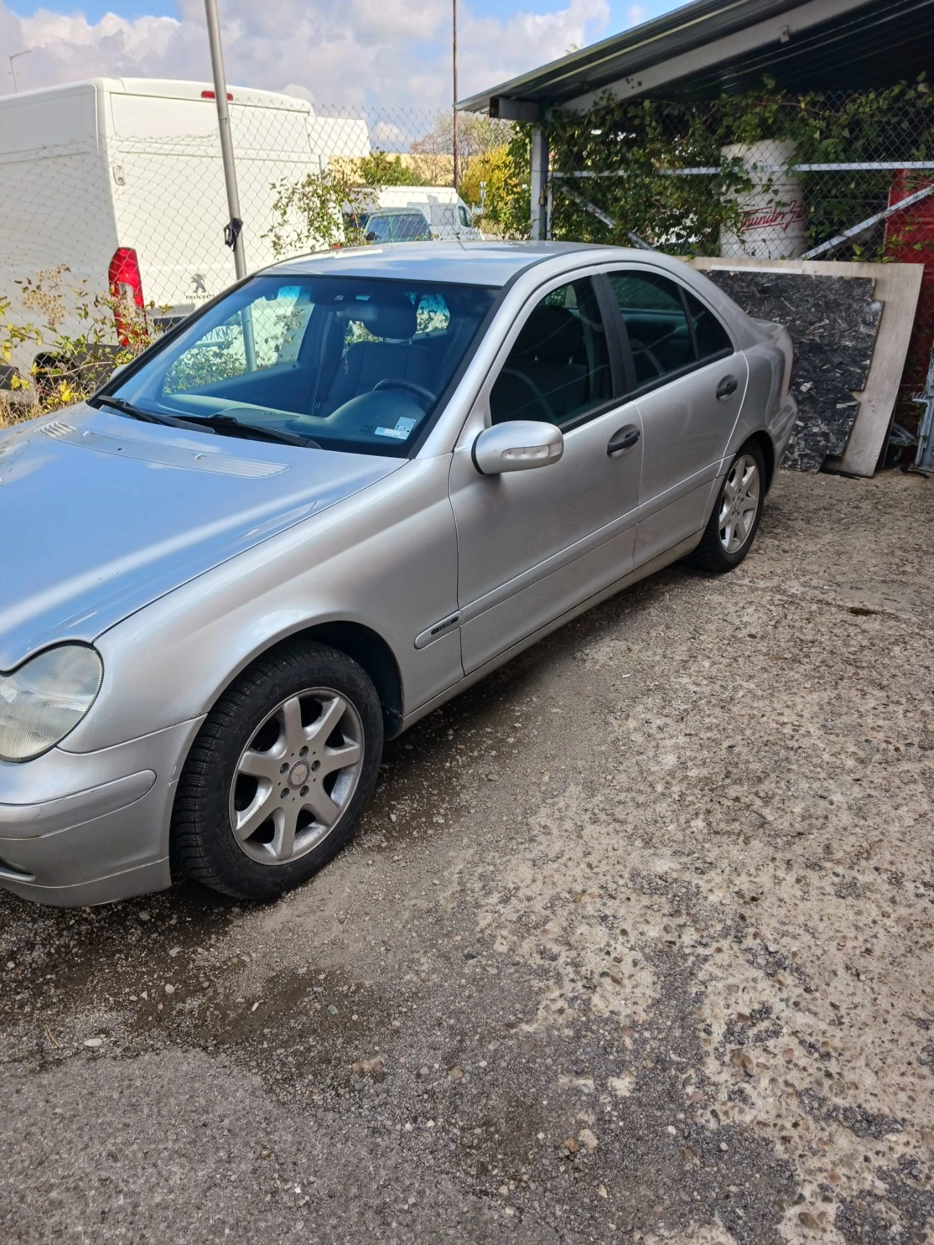 Mercedes-Benz C 220, снимка 5 - Автомобили и джипове - 54402446