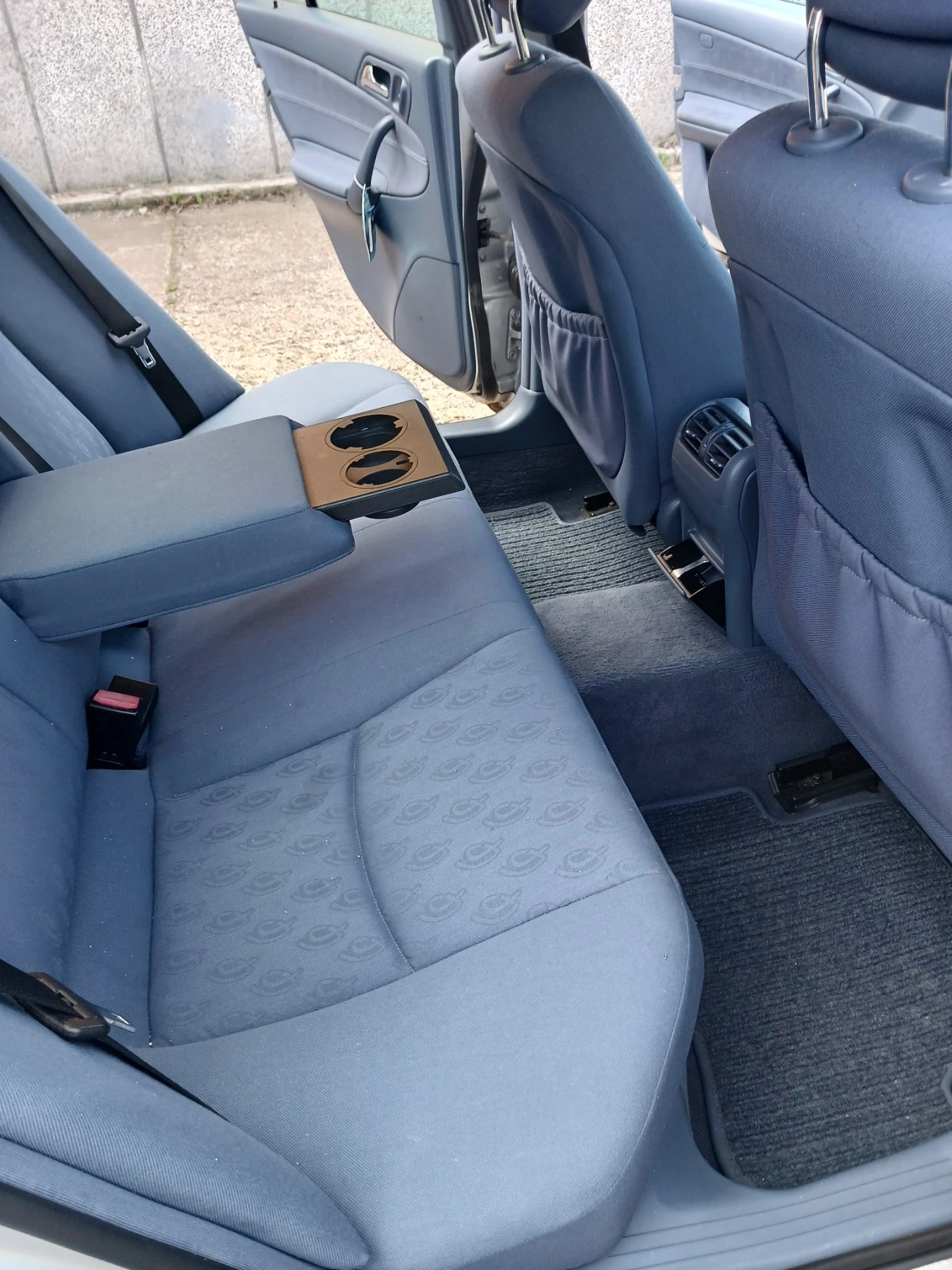 Mercedes-Benz C 220, снимка 12 - Автомобили и джипове - 54402446