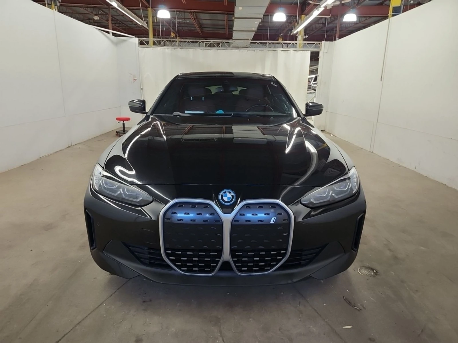 BMW i4 eDrive40* HUD* Distronic* Harman Kardon, снимка 16 - Автомобили и джипове - 54460015