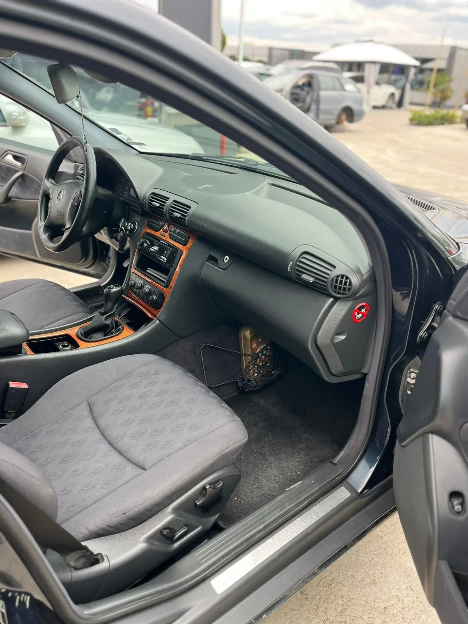 Mercedes-Benz C 200 111, снимка 14 - Автомобили и джипове - 54468104