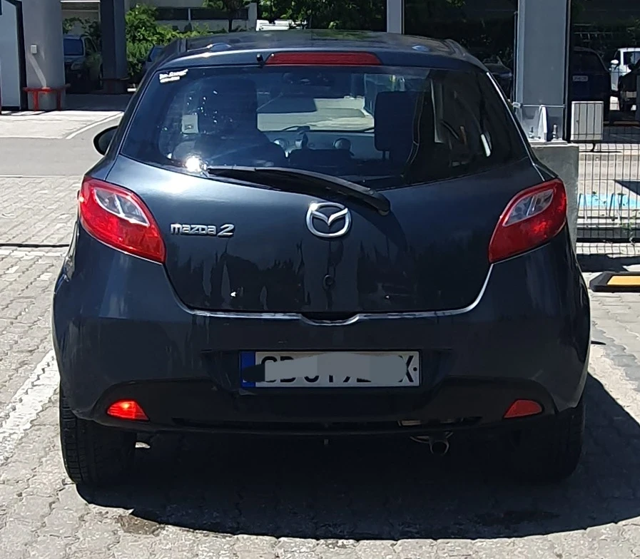 Mazda 2 1.3 Верига + газ, снимка 3 - Автомобили и джипове - 54594257