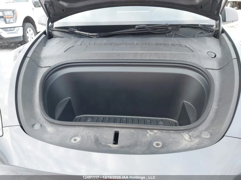 Tesla Model Y Long Range AWD, снимка 10 - Автомобили и джипове - 54593901