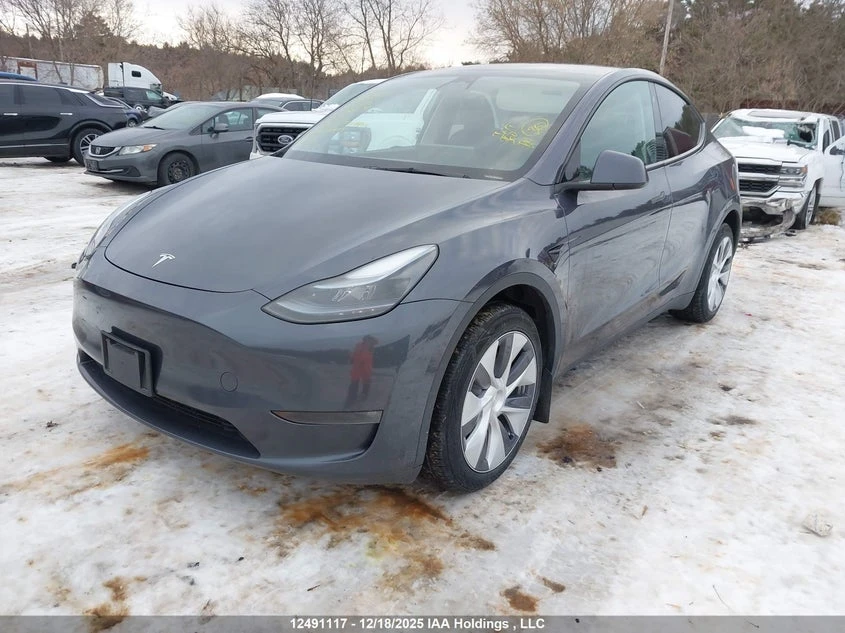 Tesla Model Y Long Range AWD, снимка 2 - Автомобили и джипове - 54593901