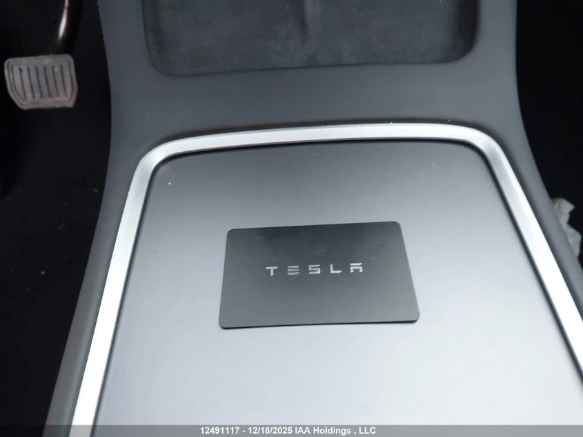 Tesla Model Y Long Range AWD, снимка 11 - Автомобили и джипове - 54593901