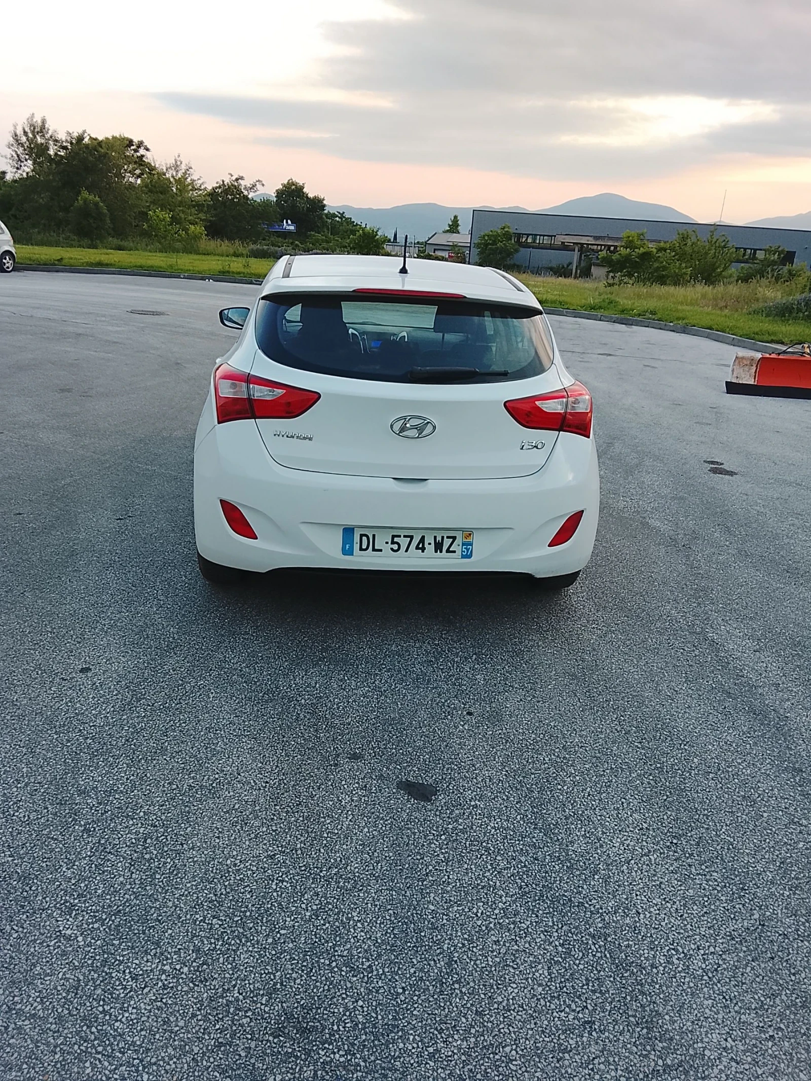 Hyundai I30 1.6unikat, снимка 5 - Автомобили и джипове - 54794737