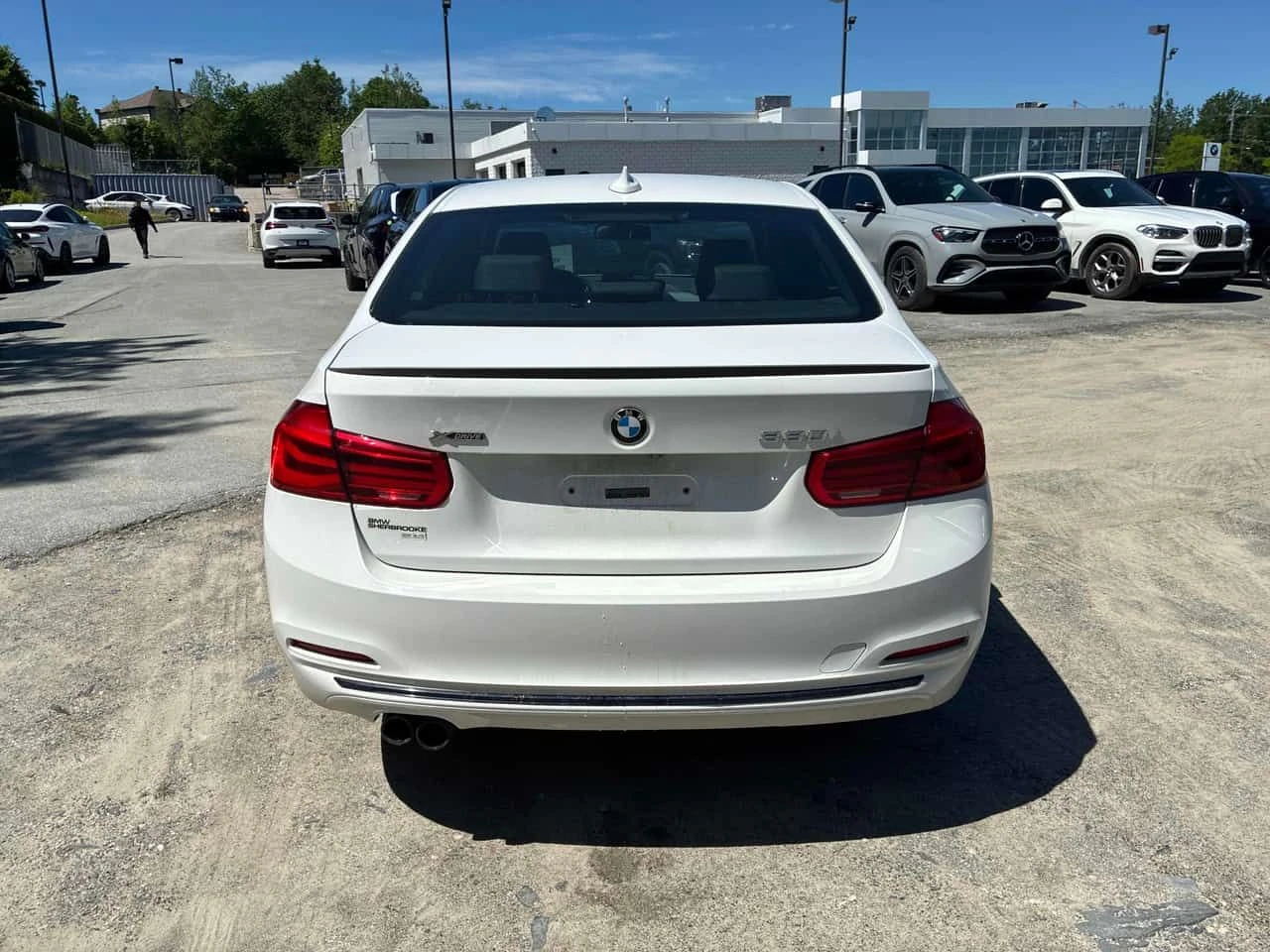 BMW 330 xDrive * АВТОКРЕДИТ * ОТ ПРЕДСТАВИТЕЛСТВО, снимка 5 - Автомобили и джипове - 54847843