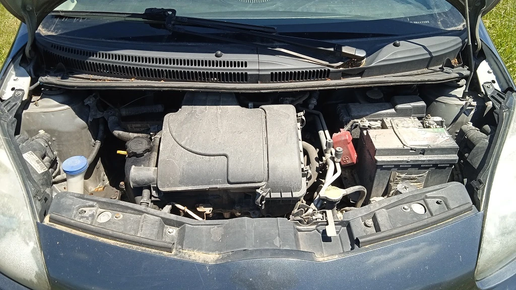 Toyota Aygo 1.0i 68hp, снимка 14 - Автомобили и джипове - 54902401