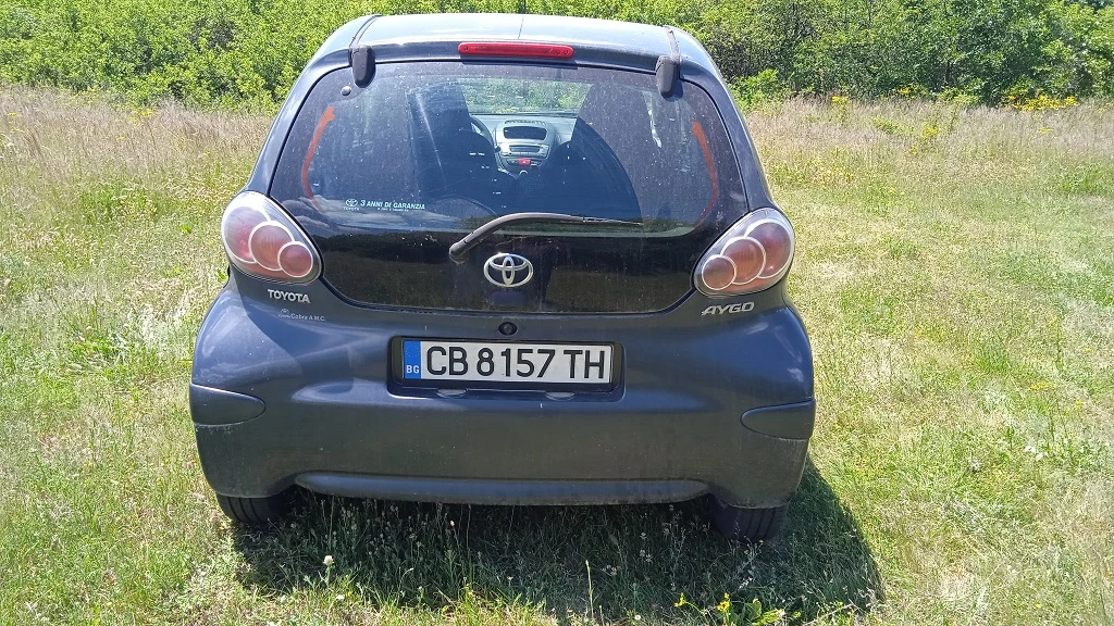 Toyota Aygo 1.0i 68hp, снимка 4 - Автомобили и джипове - 54902401