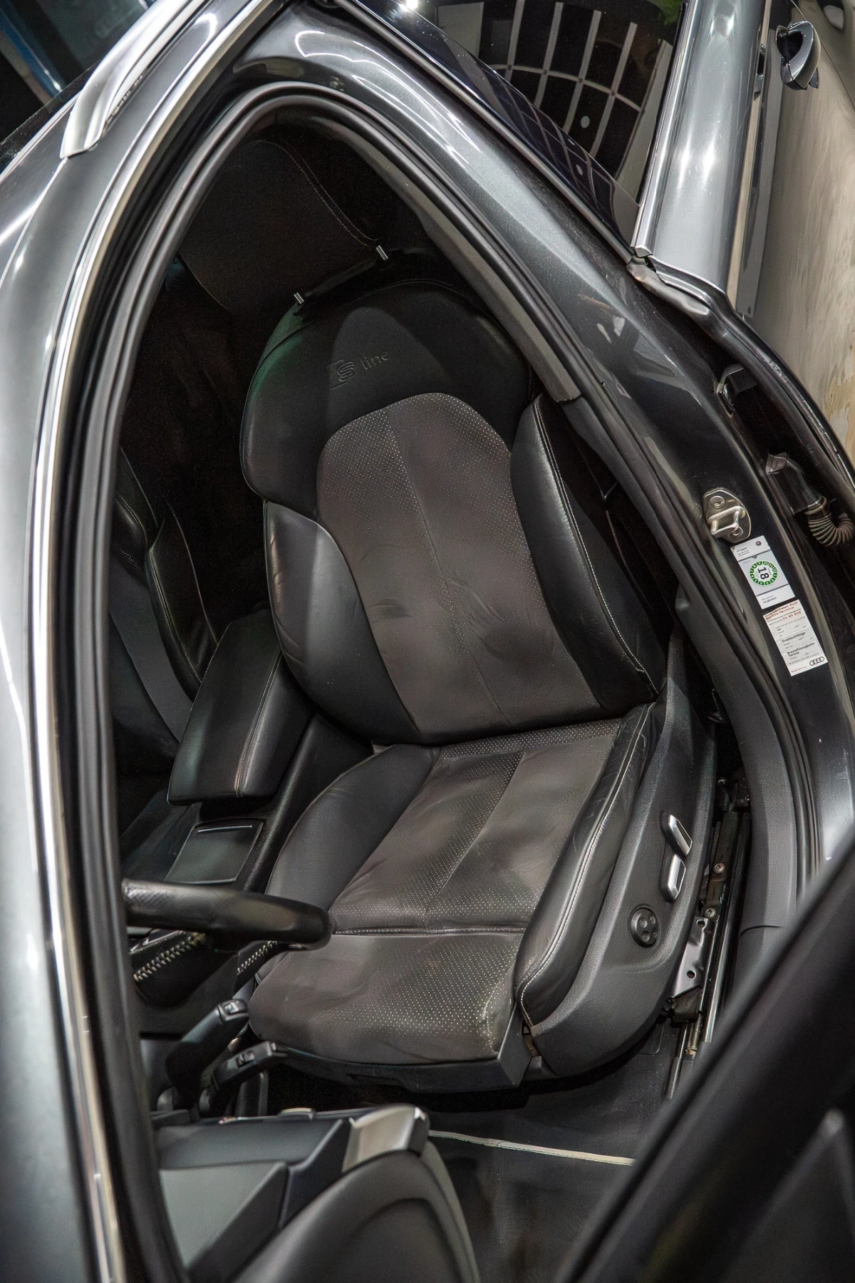 Audi A6 3.0 TDI / FACELIFT / PANO / RS / MATRIX /MAXTON, снимка 12 - Автомобили и джипове - 55178141