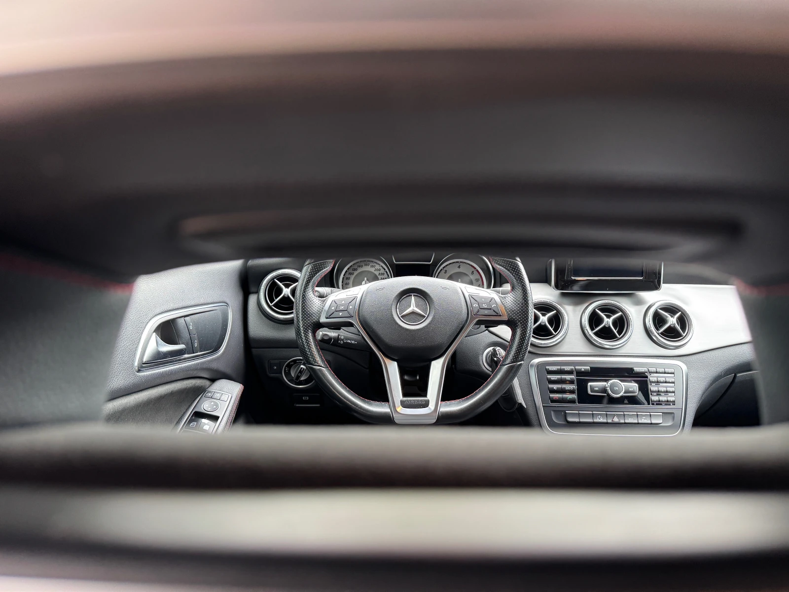 Mercedes-Benz CLA 200 AMG, снимка 7 - Автомобили и джипове - 55187394