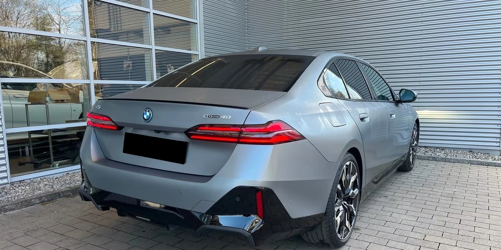BMW i5  E DRIVE 40/M Sport PRO/LED/PANO/B&W/HUD | Mobile.bg � ����������� 3