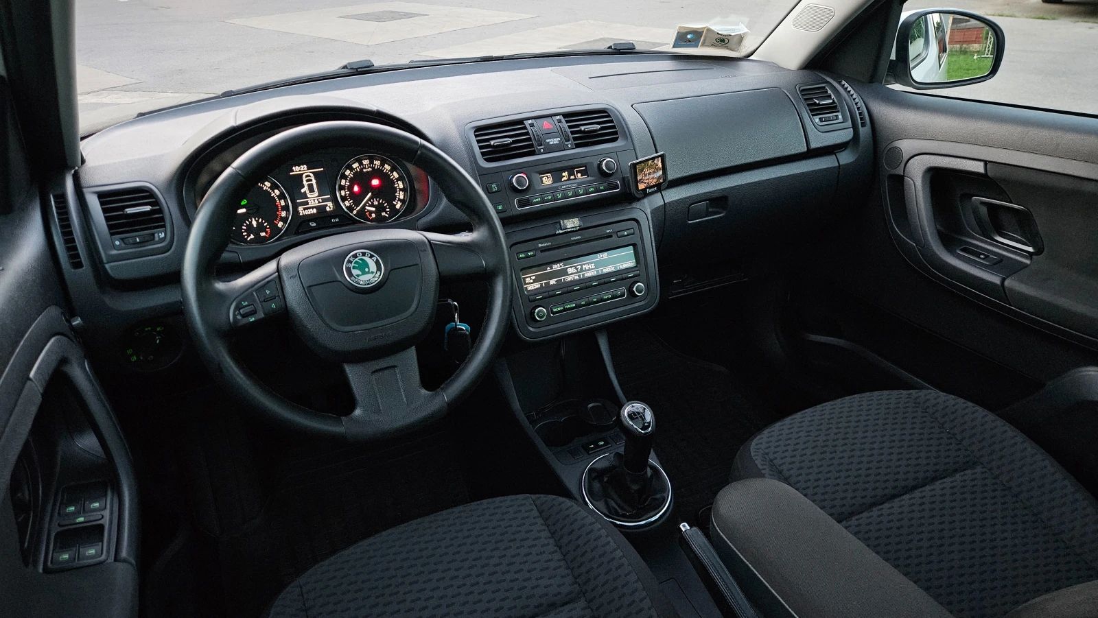 Skoda Roomster TDI PANORAMA/KLIMATRON/TOP SUSTOQNIE, снимка 10 - Автомобили и джипове - 55471191