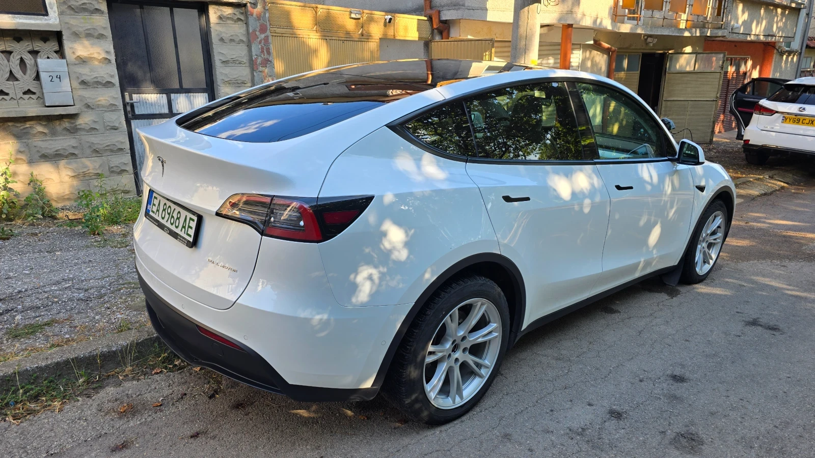 Tesla Model Y, снимка 6 - Автомобили и джипове - 55740397