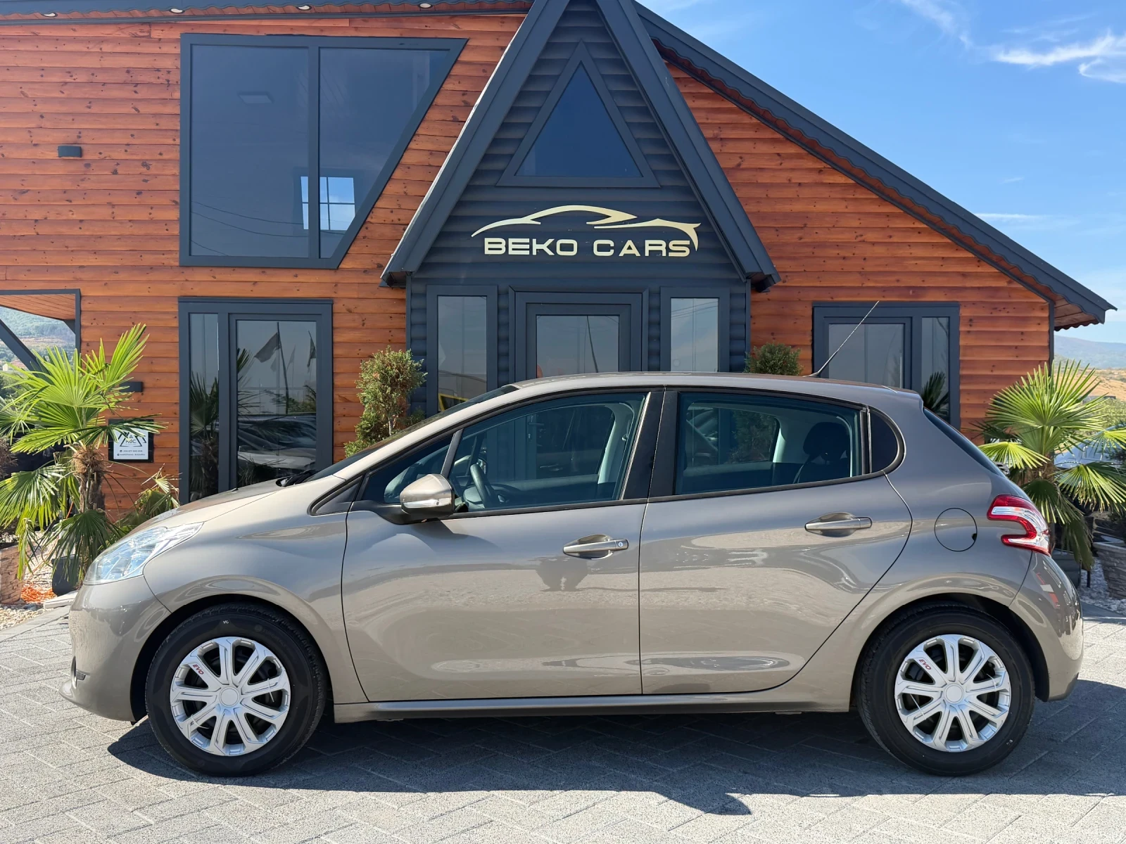 Peugeot 208 Нов внос от Белгия, снимка 8 - Автомобили и джипове - 56127516