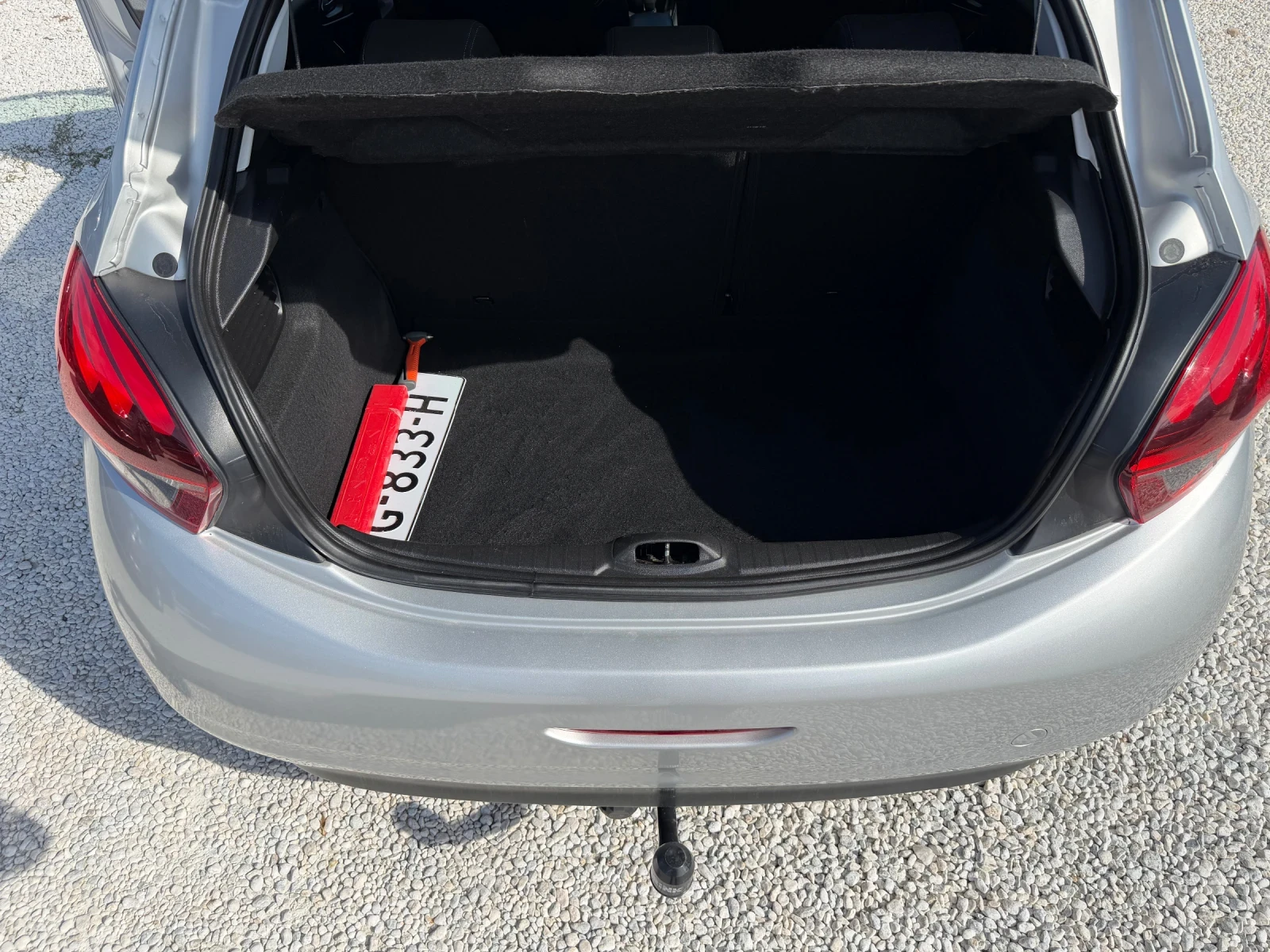 Peugeot 208 1.6HDi 100HP Facelift, снимка 14 - Автомобили и джипове - 56262087