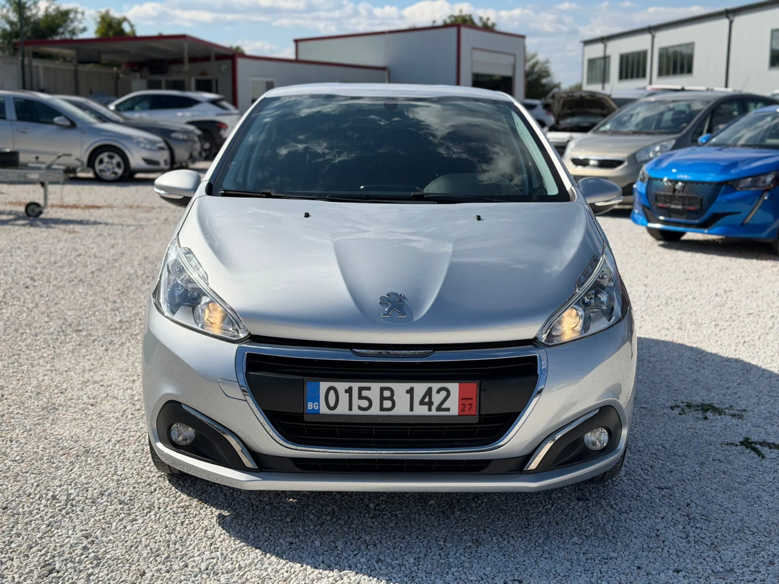 Peugeot 208 1.6HDi 100HP Facelift, снимка 2 - Автомобили и джипове - 56262087