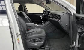 VW Touareg 3.0TDI Premium Дистроник Панорама Обдухване  | Auto.bg — изображение 12