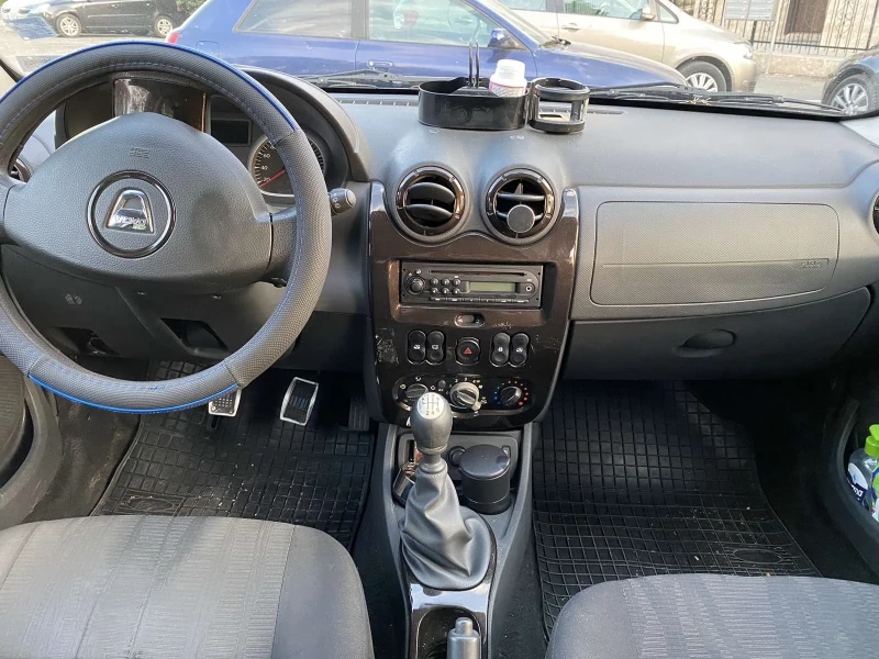 Dacia Duster 1.5 DCI, снимка 8 - Автомобили и джипове - 48106941