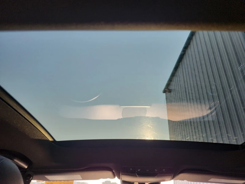 Mercedes-Benz GLC 300 4MATIC* AMG-pkg* Подгрев* Пано* Камера* М.зона* , снимка 13 - Автомобили и джипове - 52317658