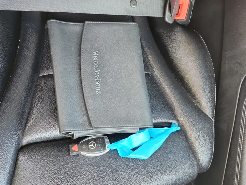 Mercedes-Benz GLC 300 4MATIC* AMG-pkg* Подгрев* Пано* Камера* М.зона* , снимка 11 - Автомобили и джипове - 52317658