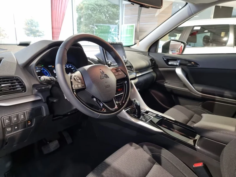 Mitsubishi Eclipse Cross 2.4PHEV/188HP/4WD/CAM/NAVI/KLESS/LED/L.ASSIST/658g, снимка 7 - Автомобили и джипове - 52710520