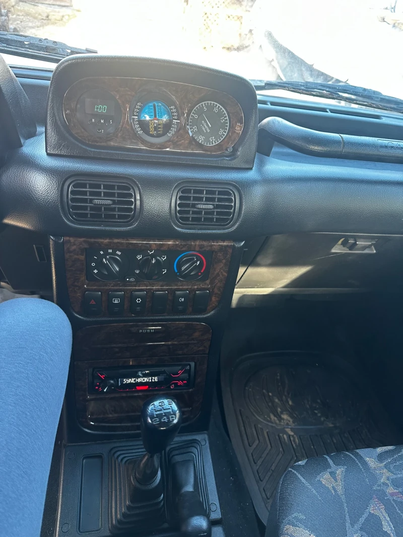 Hyundai Galloper, снимка 8 - Автомобили и джипове - 52806726