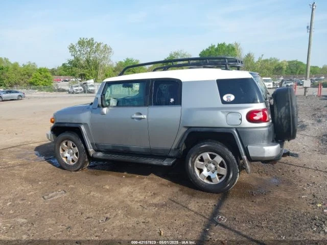 Toyota Fj cruiser  - изображение 8