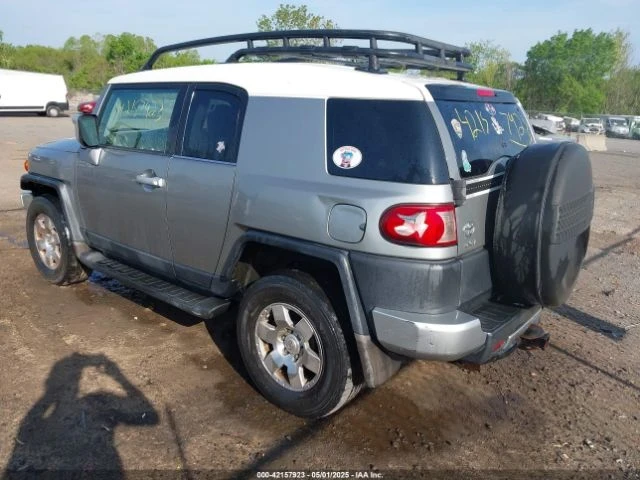 Toyota Fj cruiser  - изображение 4