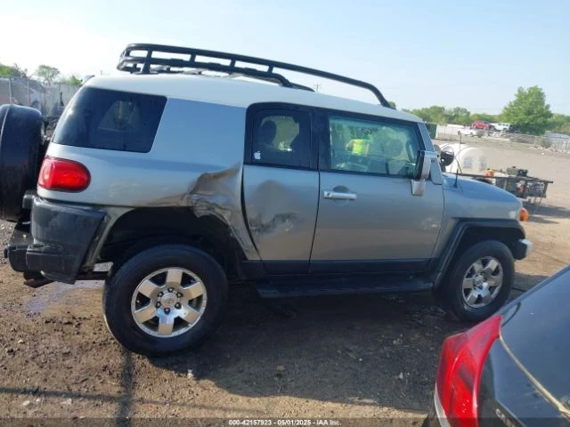 Toyota Fj cruiser  - изображение 7