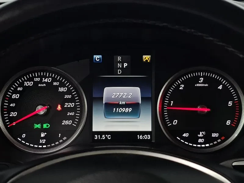 Mercedes-Benz GLC 220 4MATIC - САМО 30% АВАНС, снимка 8 - Автомобили и джипове - 56005609