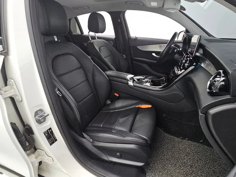 Mercedes-Benz GLC 220 4MATIC - САМО 30% АВАНС, снимка 11 - Автомобили и джипове - 56005609