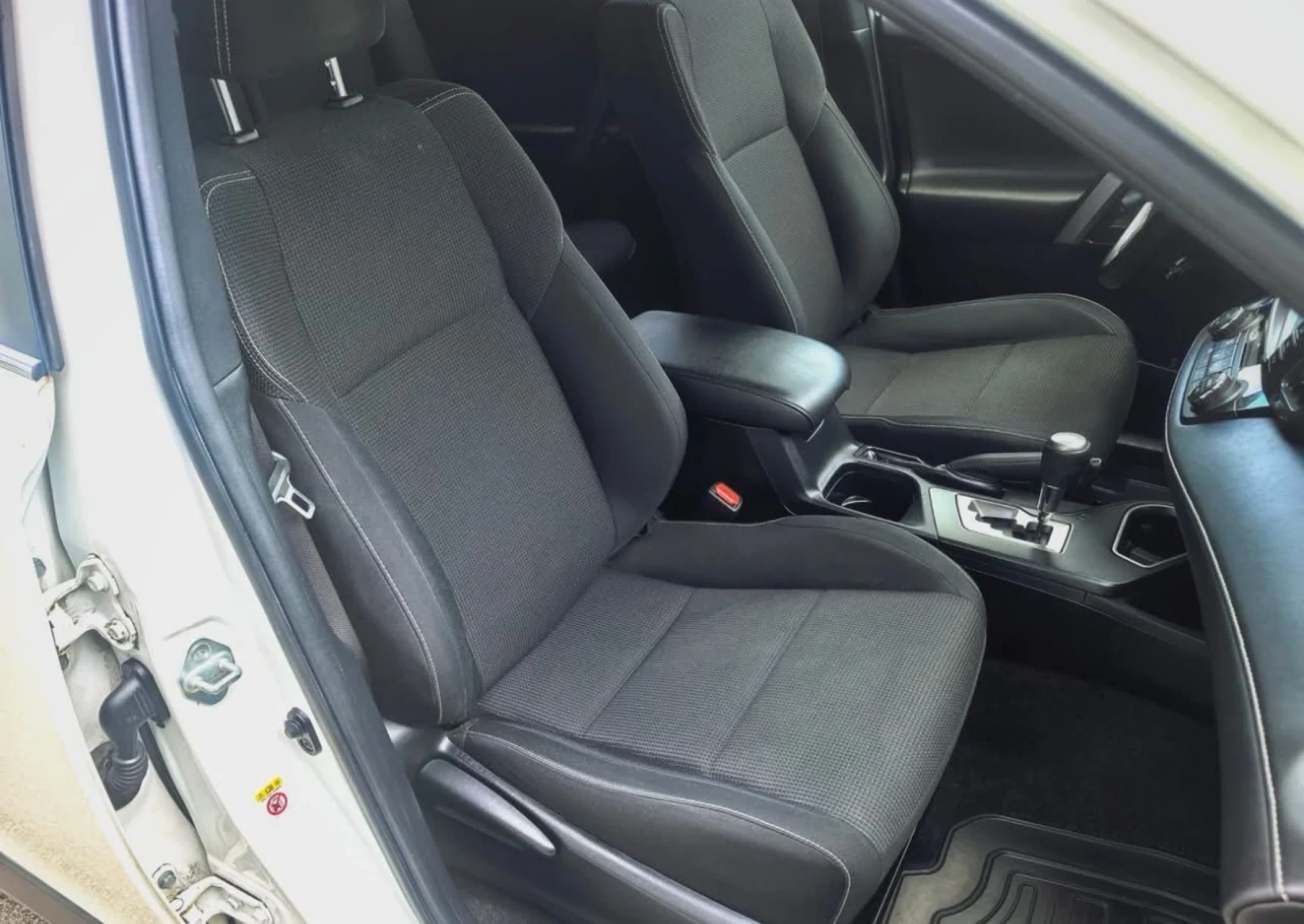 Toyota Rav4 -   Hibrid 155  2WD  | Mobile.bg   11