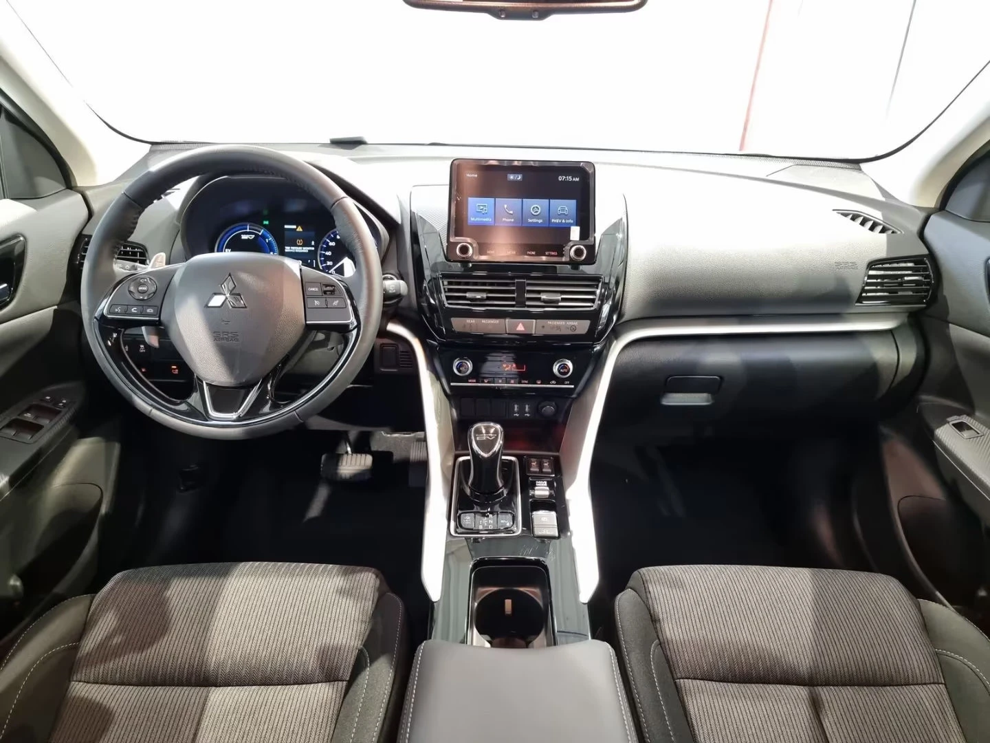 Mitsubishi Eclipse Cross 2.4PHEV/188HP/4WD/CAM/NAVI/KLESS/LED/L.ASSIST/658g - изображение 8