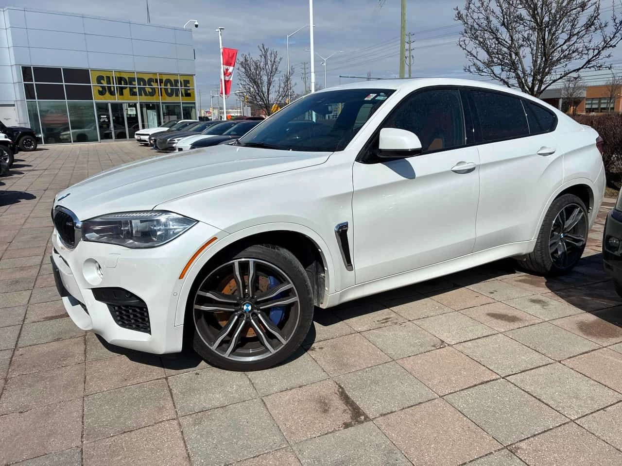 BMW X6 * M * CARFAX * 360 Камери * Harman Kardon * , снимка 2 - Автомобили и джипове - 54001834