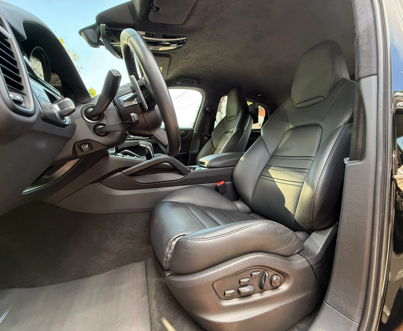 Porsche Cayenne TURBO GT/PORSCHE APPROVED/BOSE/TV/360/SPORT CHRONO, снимка 10 - Автомобили и джипове - 55051365