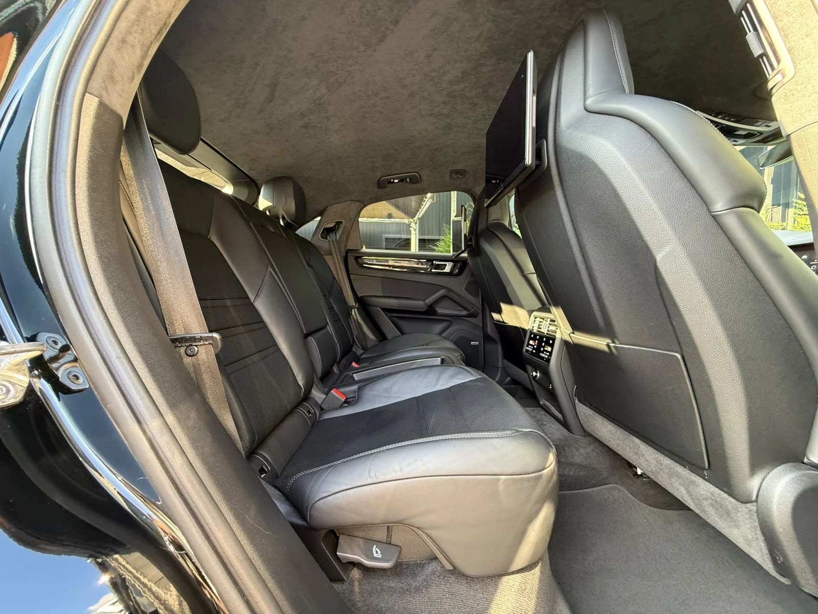 Porsche Cayenne TURBO GT/PORSCHE APPROVED/BOSE/TV/360/SPORT CHRONO, снимка 14 - Автомобили и джипове - 55051365