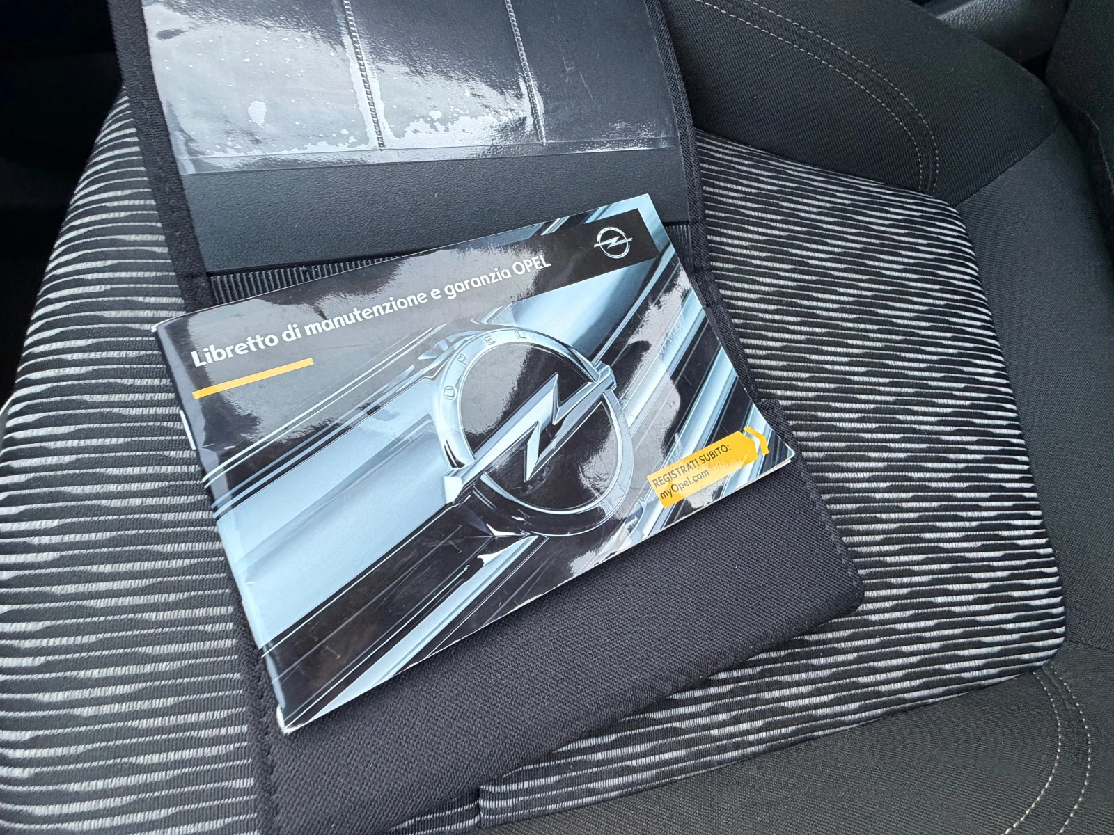 Opel Mokka 1.6CDTI* TOP* EVRO6, снимка 13 - Автомобили и джипове - 55342980