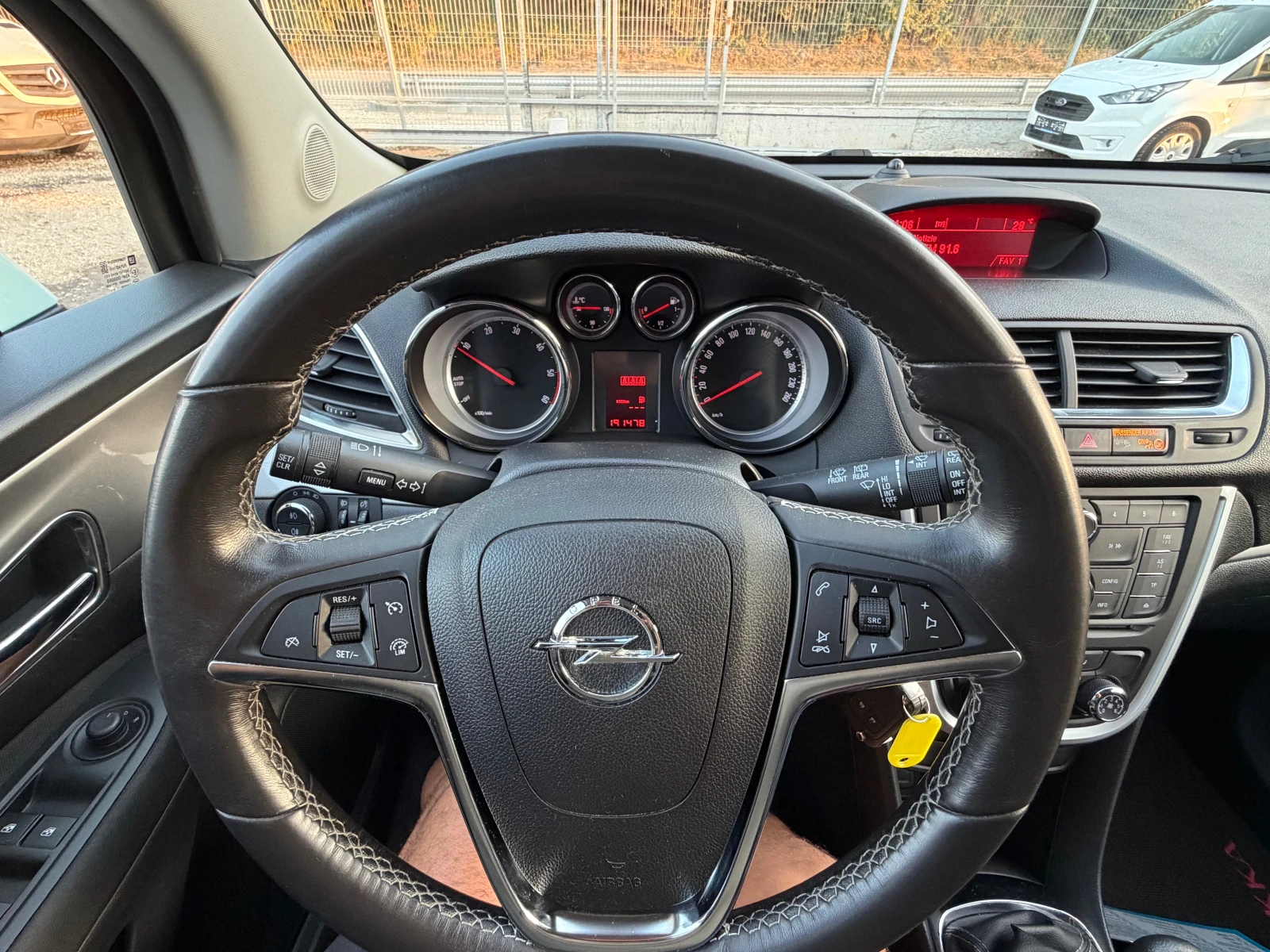 Opel Mokka 1.6CDTI* TOP* EVRO6, снимка 12 - Автомобили и джипове - 55342980