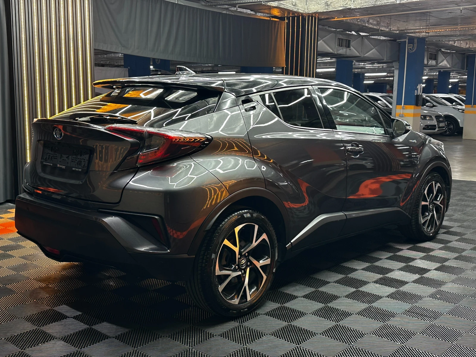 Toyota C-HR Hybrid/Кожа/Екстров/ГАРАНЦИЯ, снимка 4 - Автомобили и джипове - 55541606