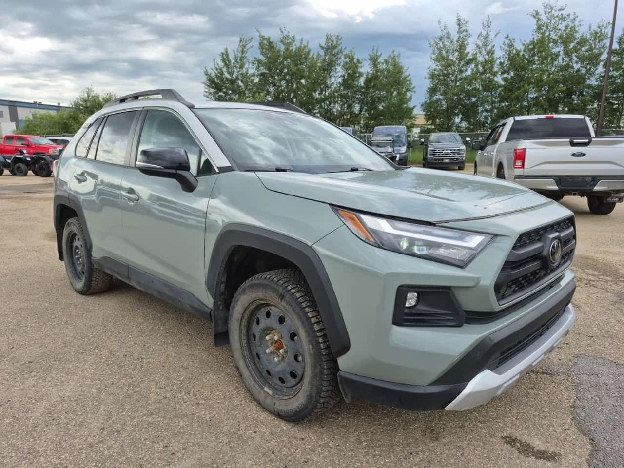 Toyota Rav4 * TRAIL * CARFAX * ФИНАНСИРАНЕ, снимка 2 - Автомобили и джипове - 55563428