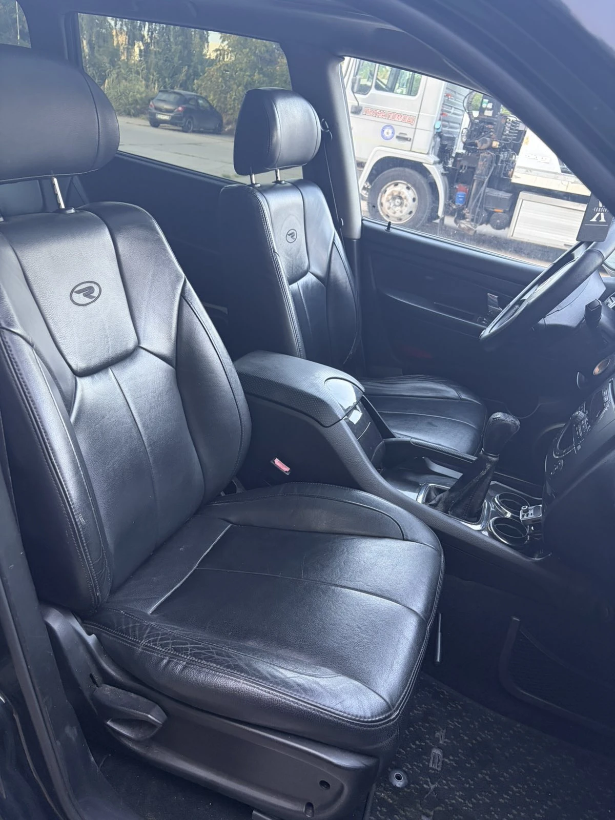SsangYong Rexton, снимка 10 - Автомобили и джипове - 55879901
