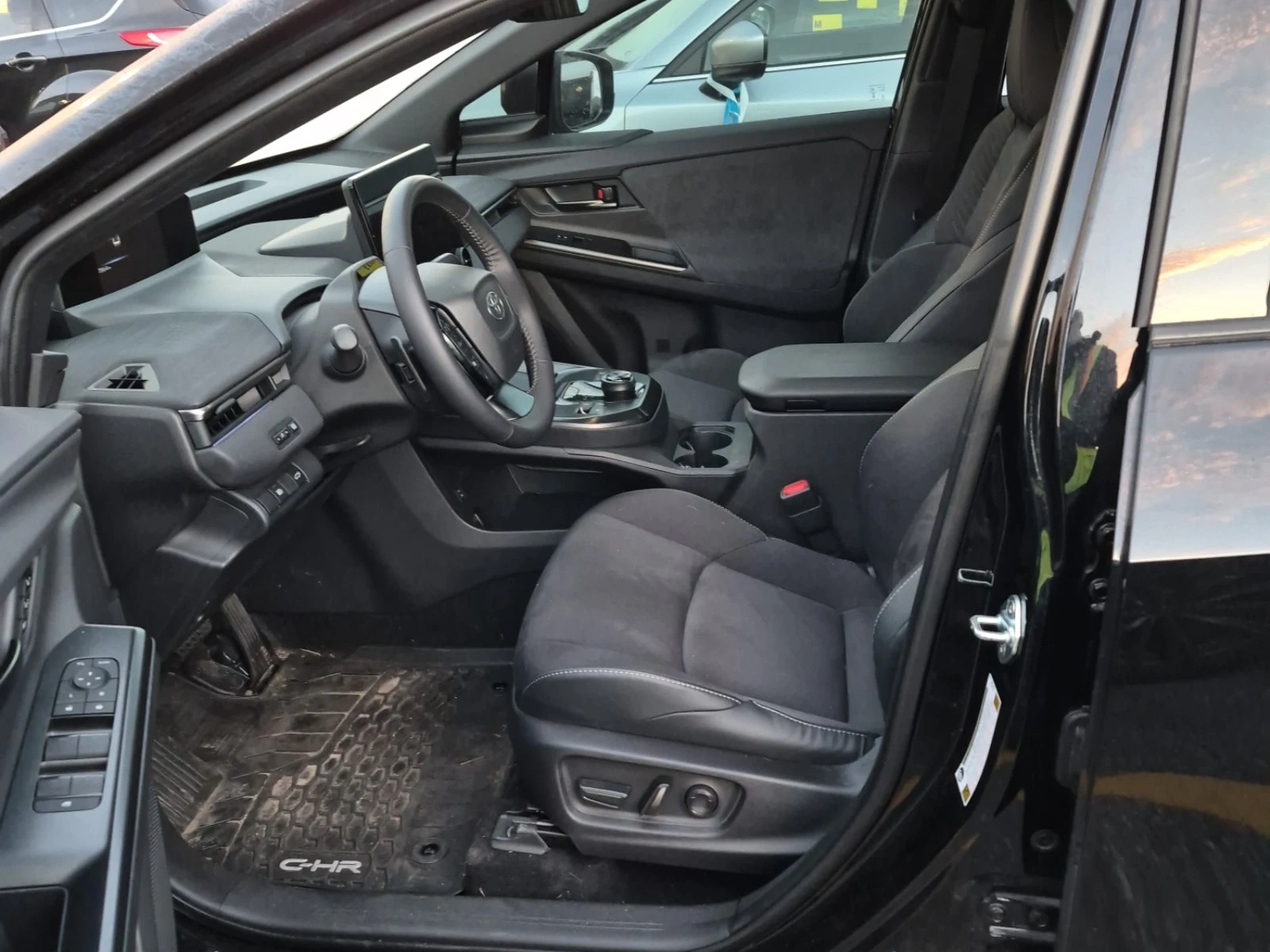 Toyota C-HR * Awd Xse * CARFAX * ��� ������������ ������ | Mobile.bg � ����������� 3
