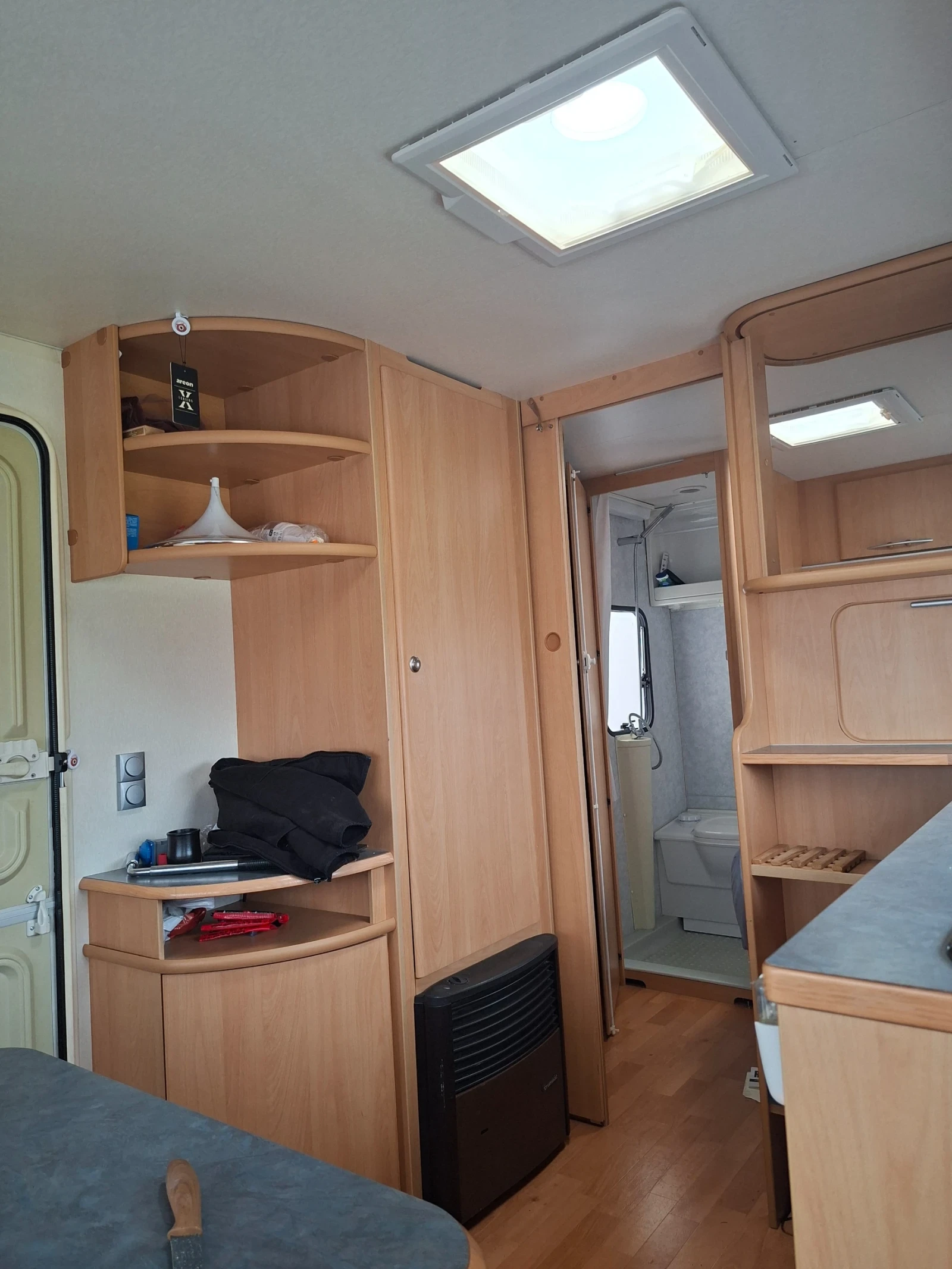 Каравана Adria Altea512, снимка 3 - Каравани и кемпери - 56246791