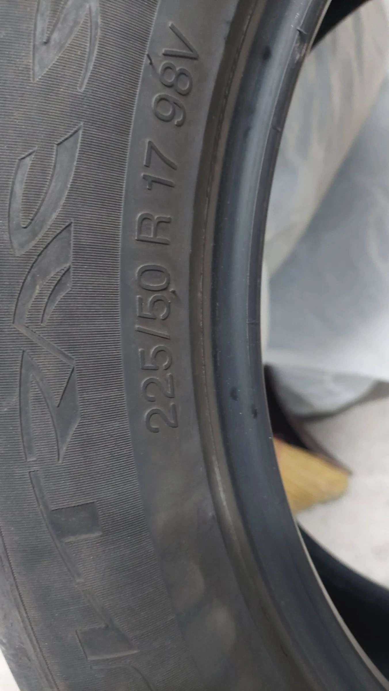 ���� � ������ 225/50R17 �� BMW X1 | Mobile.bg � ����������� 4