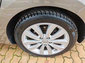 Kia Carens 1.7CRDI-АВТОМАТИК, снимка 16