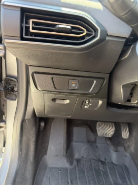 Dacia Jogger 1.6 E-Tech Full Hybrid 140k.c. 6+ 1, снимка 16