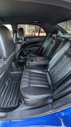 Chrysler 300c S RWD на ГАЗ, снимка 13