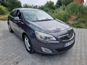 Opel Astra 1.7 CDTI/Нави/Теглич/Cosmo, снимка 2